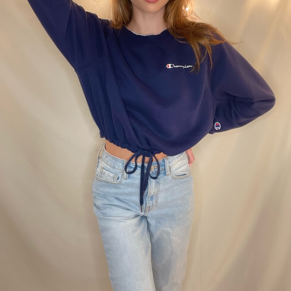 Champion Crewneck with cinched bottom